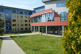 Ansicht des Verwaltungszentrums in Werdau, wo die Vernissage stattfindet