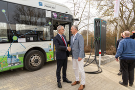 Landrat Carsten Michaelis und Transdev-Konzernchef Thierry Mallet
