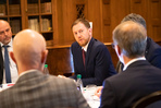 Ministerpräsident Michael Kretzschmer in der Diskussion mit Vertretern der Fachkräfteallianz